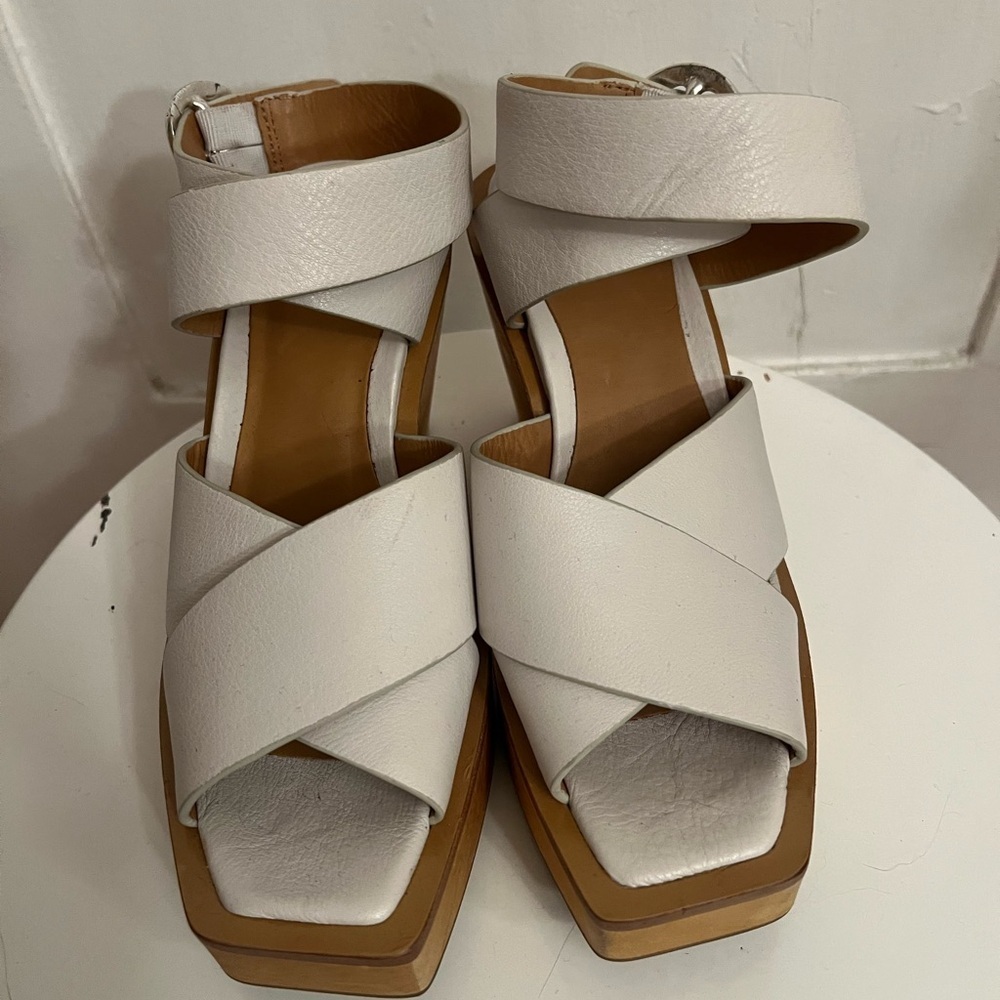 Rag & Bone Santiago Wedge Sandal in Antique White. SIZE 38. - Picture 3 of 9